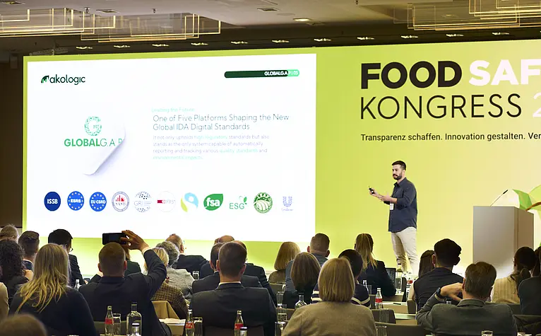 Ofek Cohen from AKOlogic at Food Safety Kongress Berlin