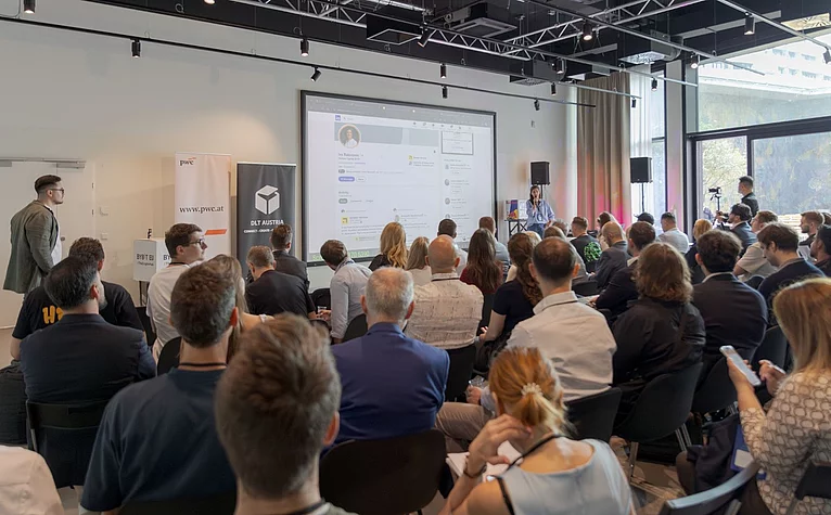 Bei der Blockchain Week 2025 diskutieren mehr als 300 Gäste aus 35 Ländern in Wien die Zukunft von Blockchain, DeFi und Tokenisierung.