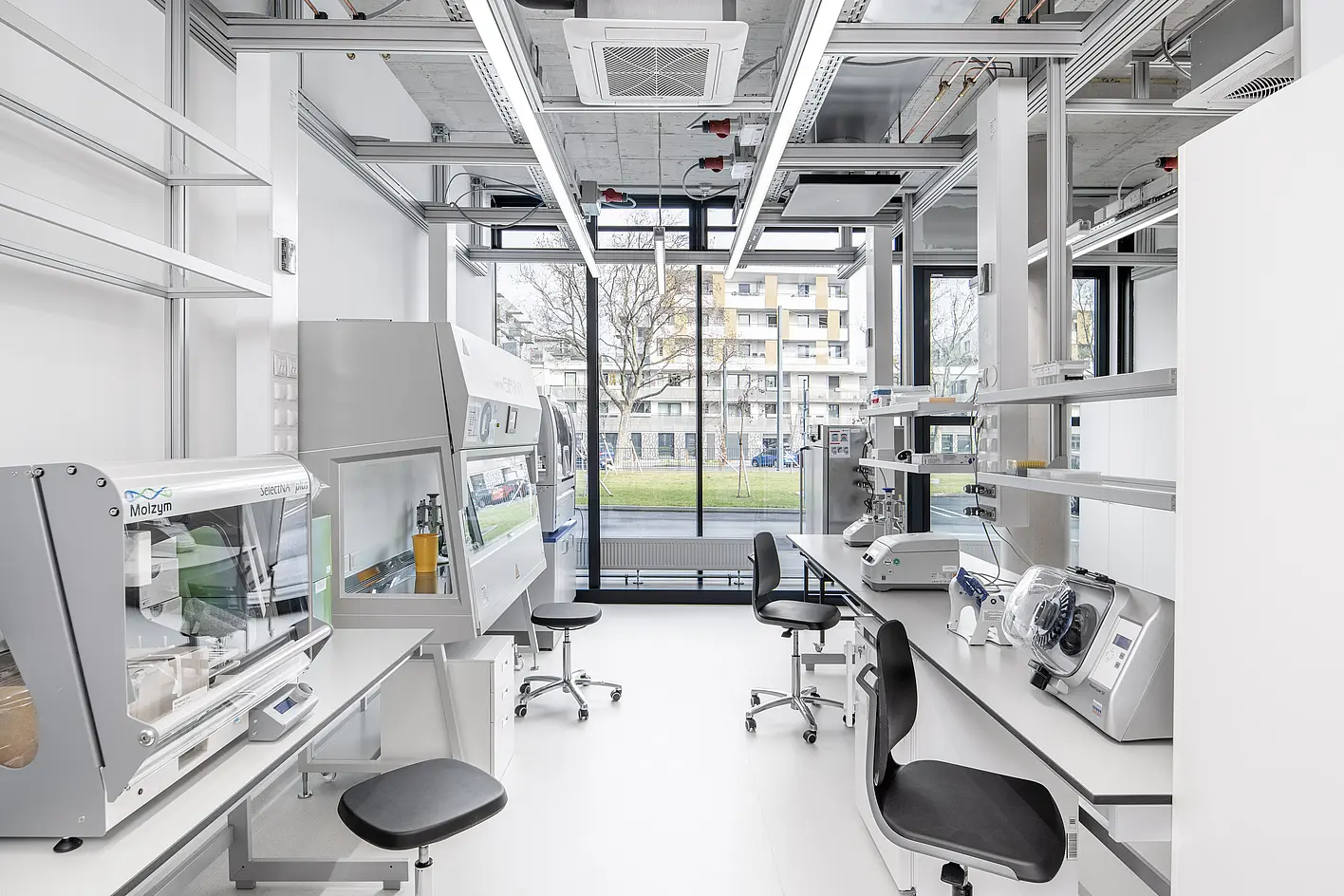Laboratory fotos biotech-startups