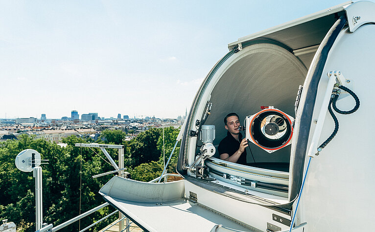 Quantum Communication Telescope