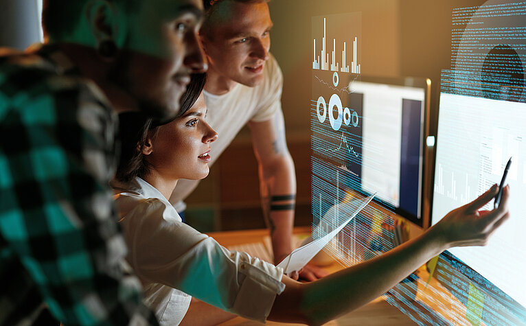Junges Programmierteam arbeitet